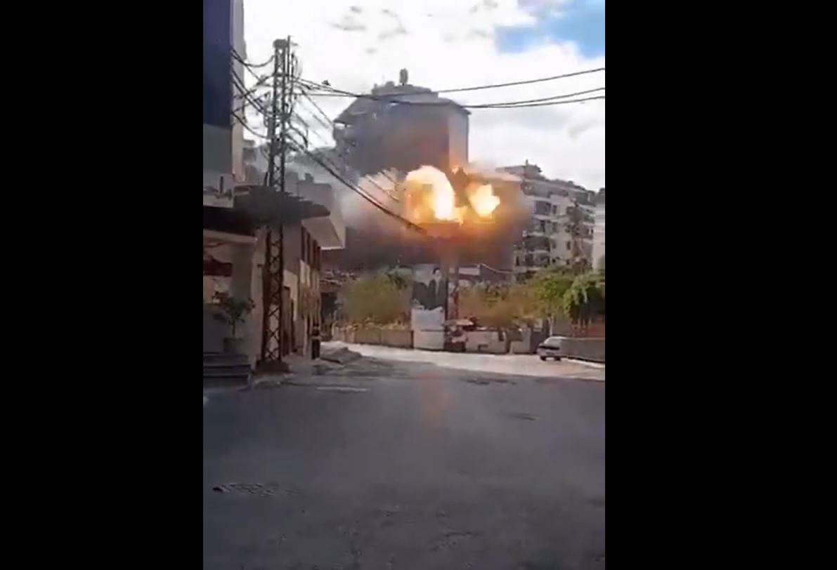 Video: Horrific moment Israeli occupation airstrike targets a building in Nabatieh, southern Lebanon