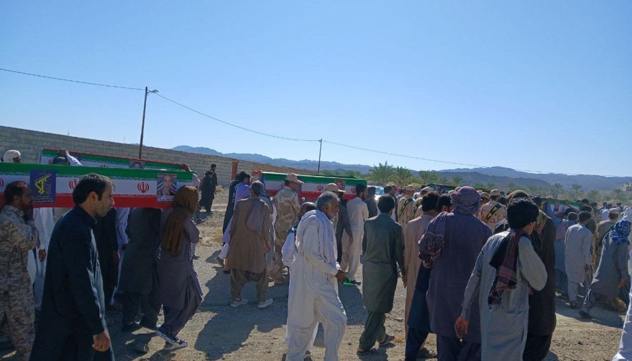 Bodies of 5 Basijis martyred by terrorists buried in southeastern Iran