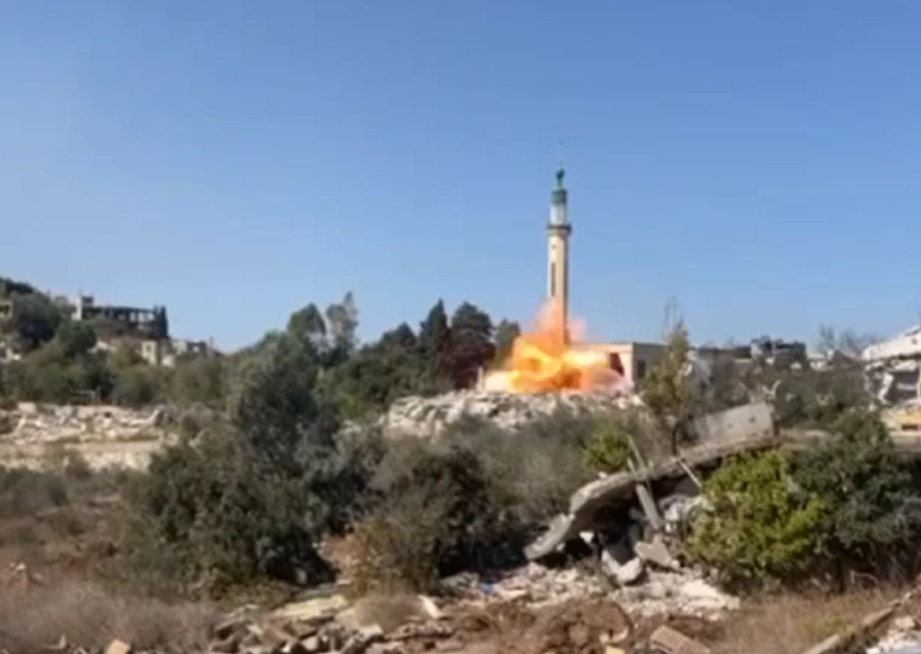 Video: Israeli terrorist occupation army destroys another mosque in southern Lebanon