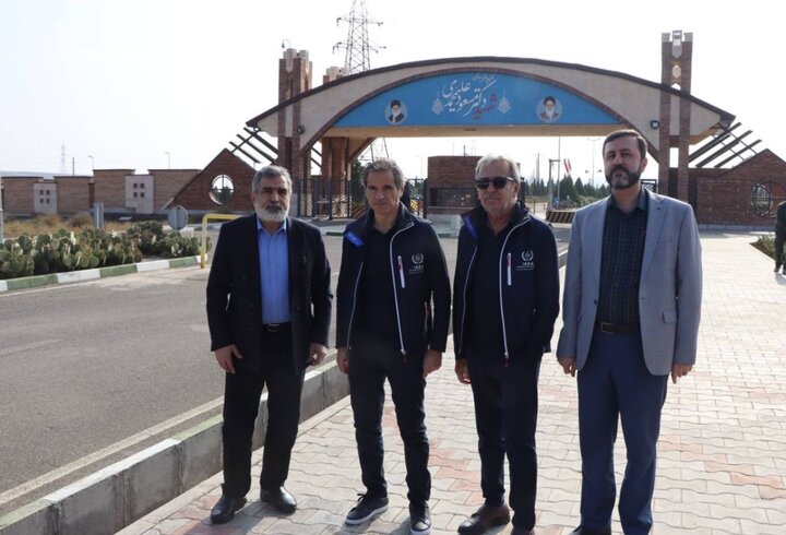 گڕۆسی سەردانی دوو ناوەندی ئەتۆمی ئێرانی کرد