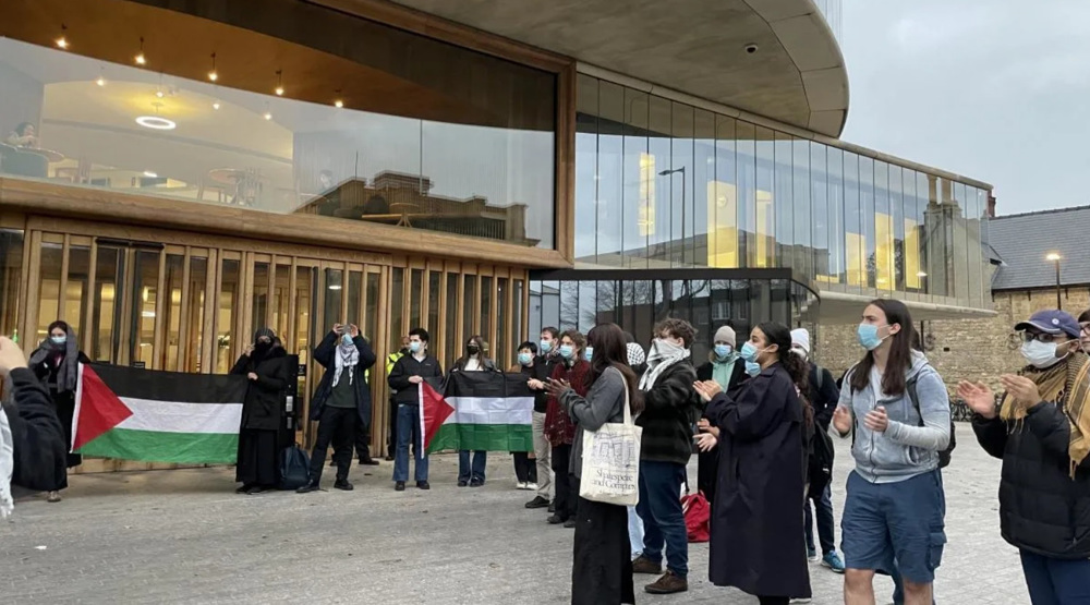  Nikki Haley faces protests over Israeli genocide support on Oxford visit 