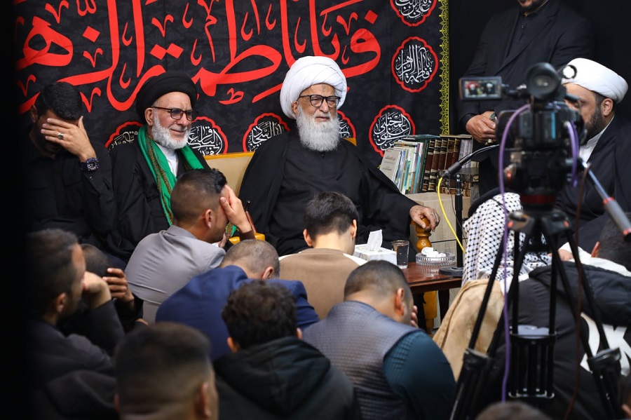 مكتب آية الله النجفي يقيم مجلس عزاء بذكرى شهادة فاطمة الزهراء (عليها السلام) بحضور المؤمنين المعزين
