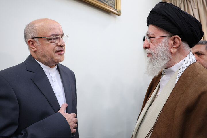 باڵوێزی برینداری ئێران لە لوبنان لەگەڵ ئایەتوڵا خامنەیی دیداری کرد