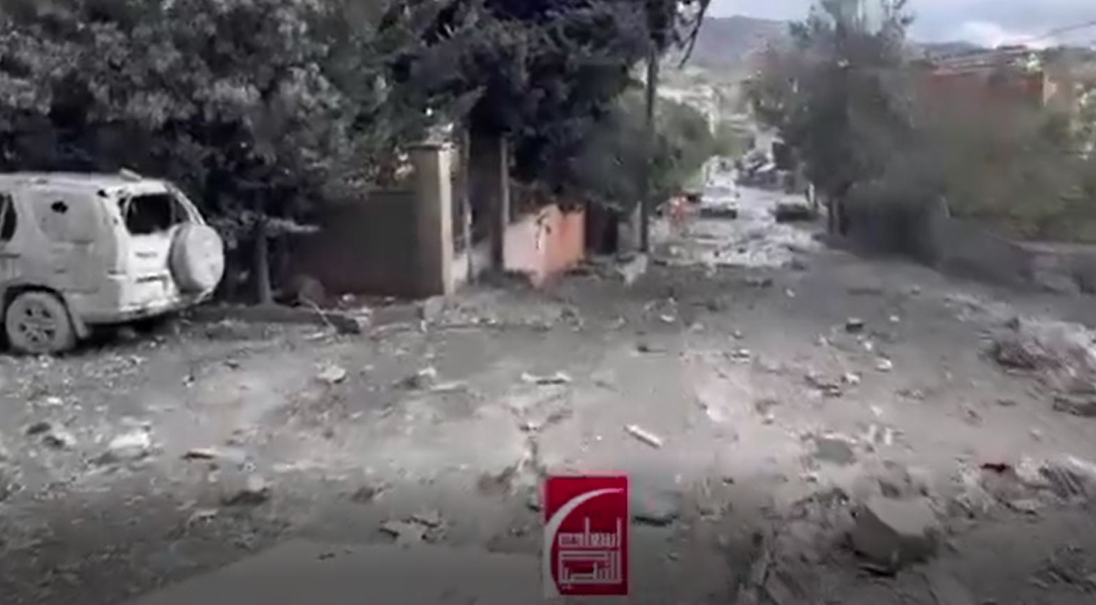 +4 Videos: Israeli airstrikes destroyed a commercial center in Nabatieh, southern Lebanon causing significant damages 