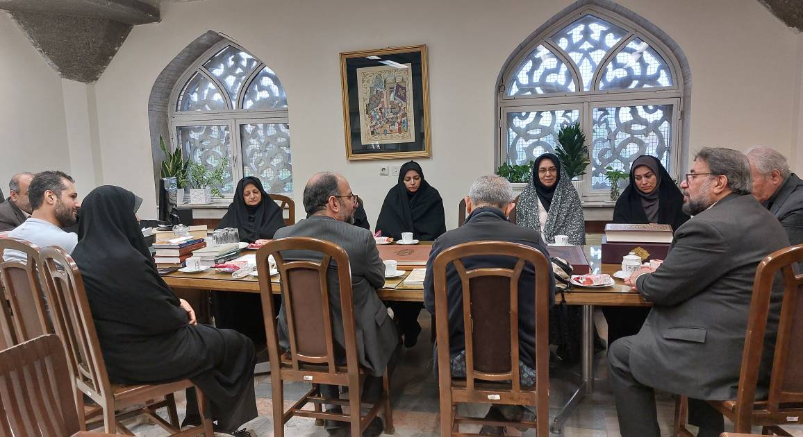 الأمين العام لشبكة الجامعات الافتراضية الاسلامية: مكنز القرآن الكريم في المكتبة الرضوية يؤكد مرجعية إيران بالعالم