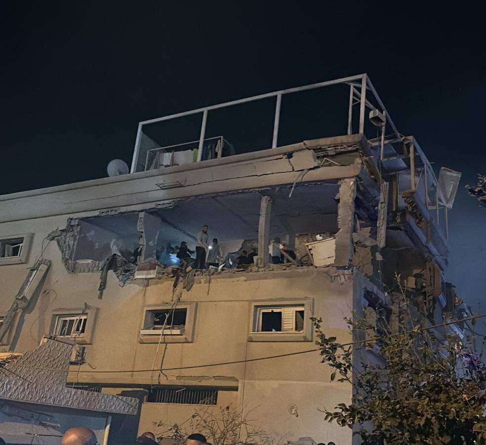 +5 Videos: Last night missiles fired by Lebanese Hezbollah struck an area near Tira, northeast of Tel Aviv