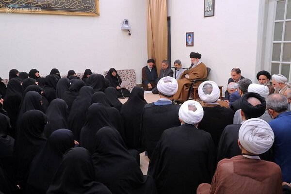 Members of Jami’at Al-Zahra meet with Imam Khamenei