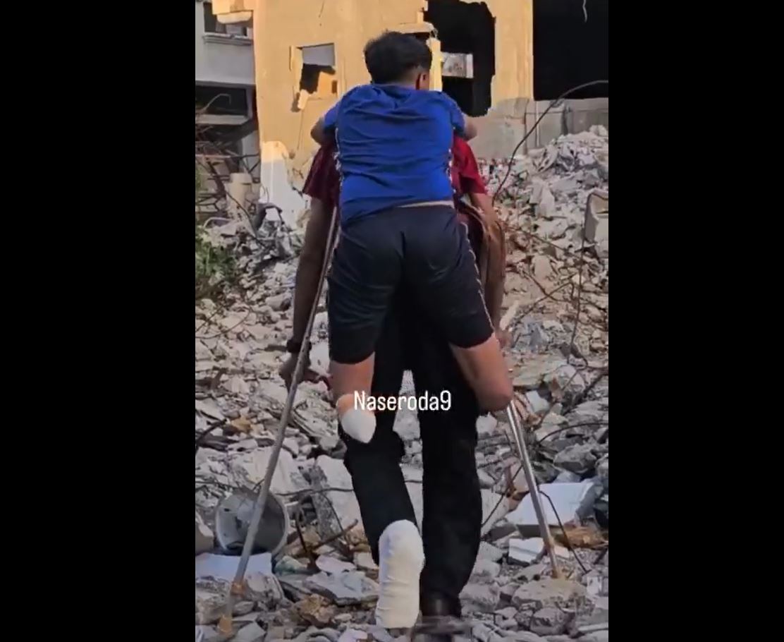 Video: He is not heavy for him, he is his son