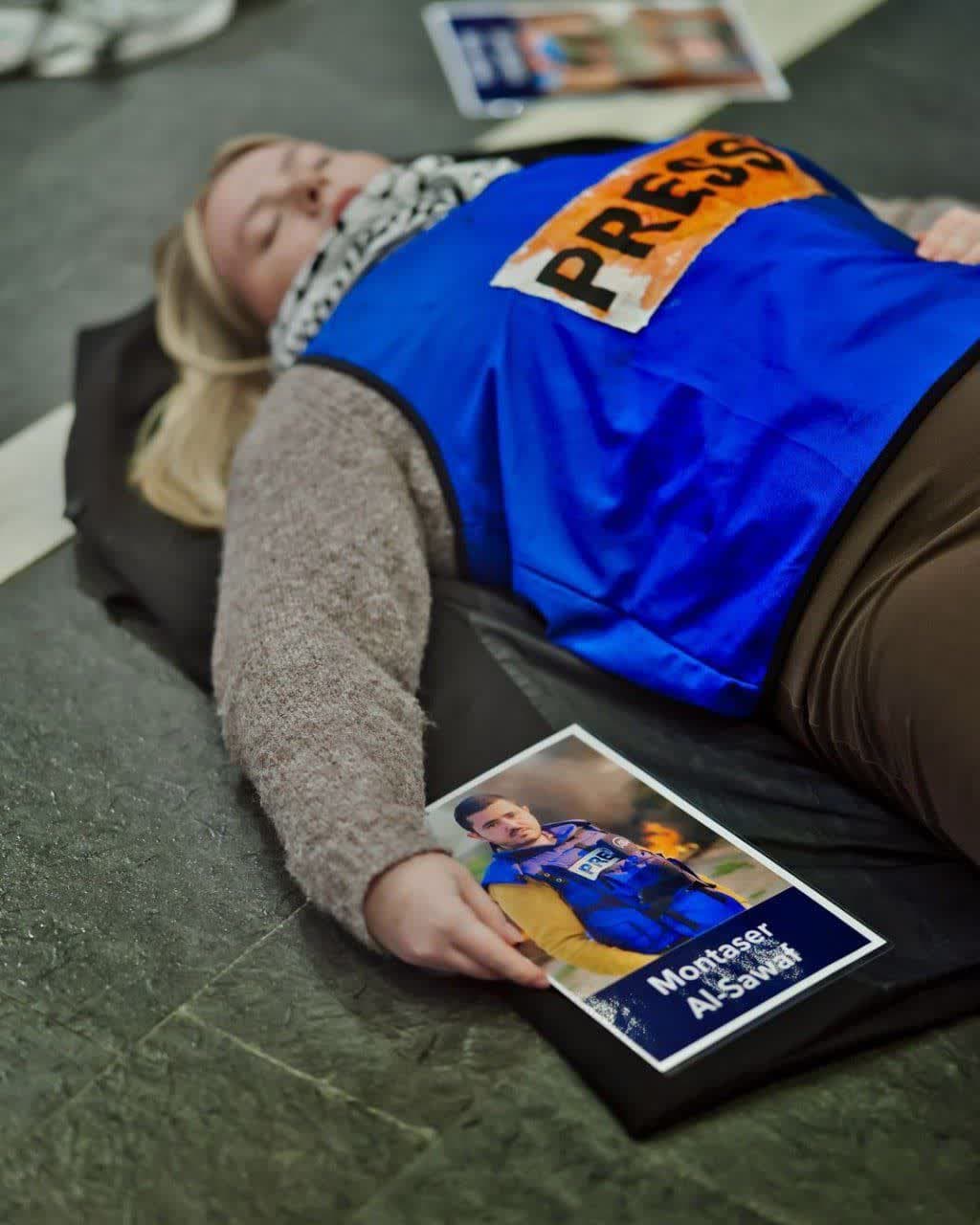 عکس خبری | همبستگی خاص نروژی‌ها با کادر درمان، و کودکان و خبرنگاران شهید غزه 