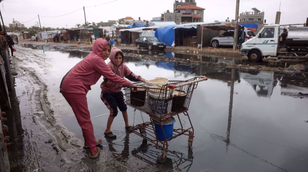 Palestinians flee Gaza City suburb after Israel issues forced evacuation order 