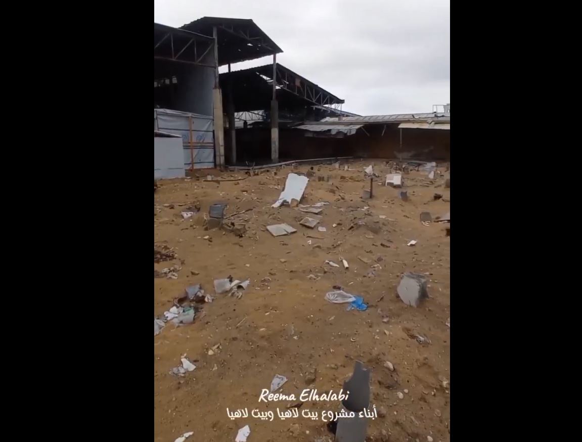 Video: A Market in Beit Lahia, Gaza turned into a cemetery for burying martyrs