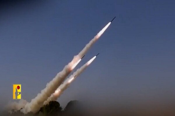 Hizbullah Tel Aviv'e ağır füzeler yağdırdı