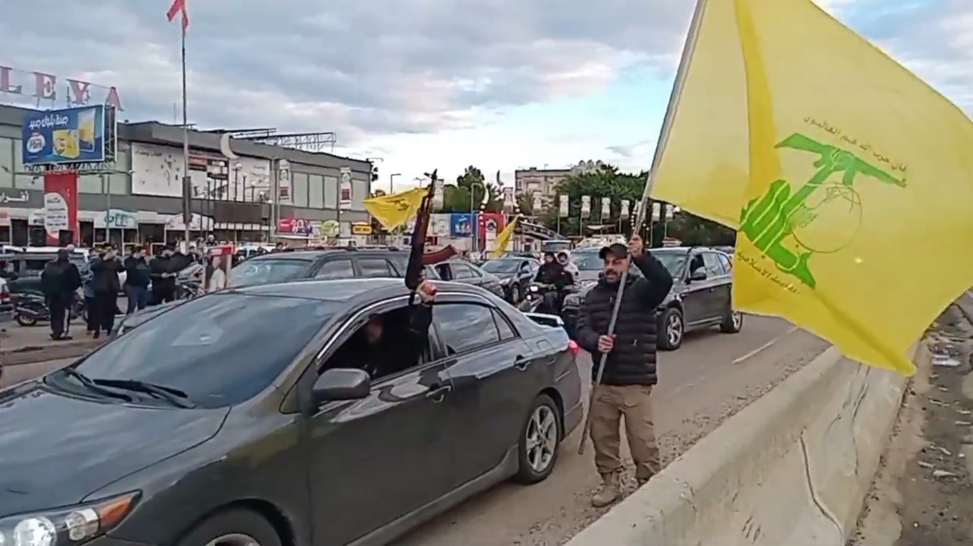 Video / Güney Lübnan halkının evlerine dönerkenki mutluluğu,