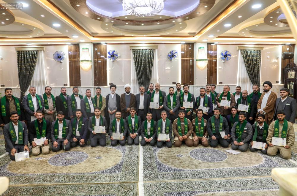 العتبة العلويّة المقدّسة تقيم دورات دينية مكثّفة لخدمها بهدف تقديم خدمات أفضل للزوار+(صور)