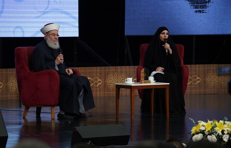 رئیس هیئت امنای تجمع علمای مسلمین لبنان: عشق به اهل‌بیت(ع) وسیله رسیدن به الله است