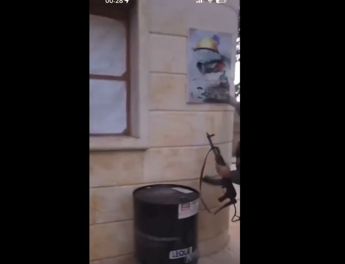 Video: Israeli terrorist mercenaries in Aleppo disrespecting Palestinian flag and tearing down Palestine posters