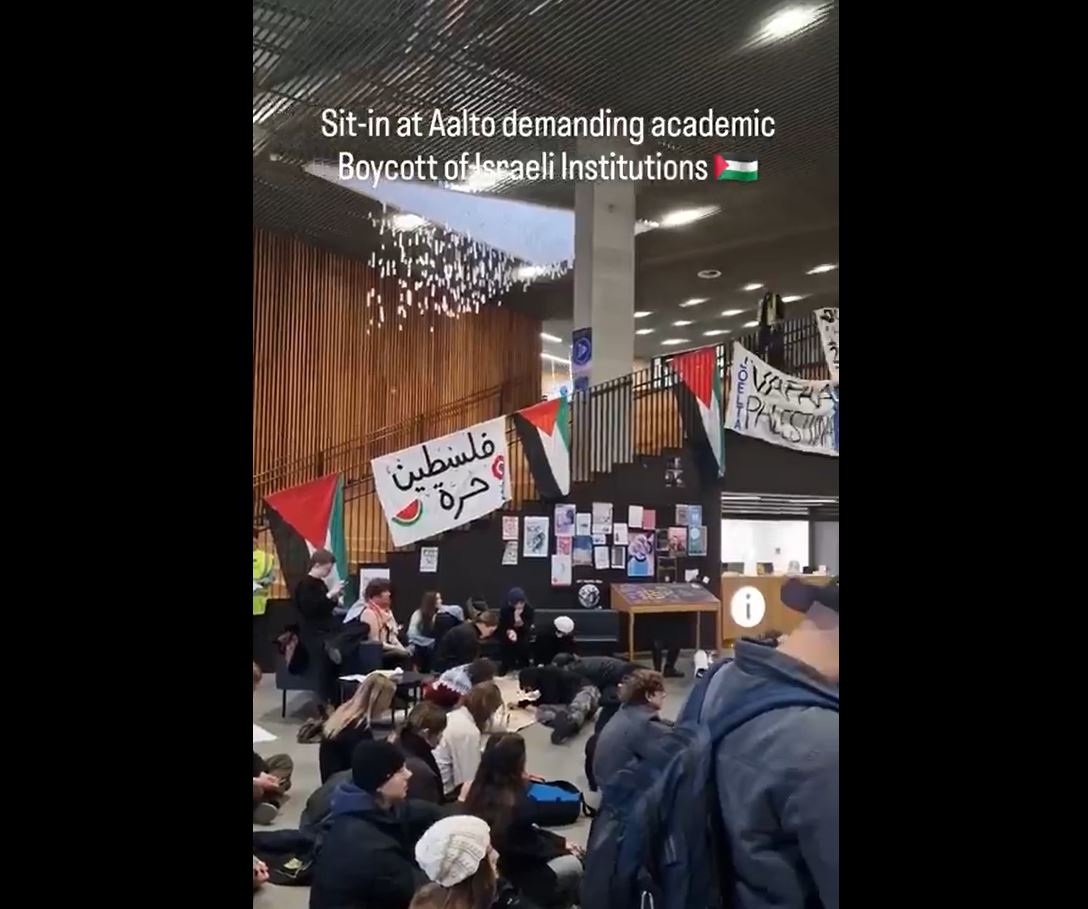 Video: Students at Aalto University in Finland organized a sit-in in support of Palestine 