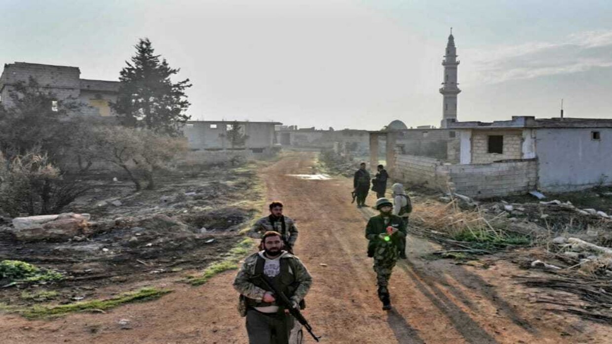 العراق يشدد الرقابة على الحدود مع سوريا بعد المعارك في حلب وإدلب