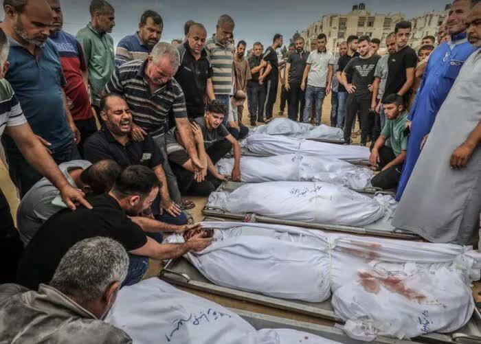 Número de palestinos mortos pelo regime israelense em Gaza sobe para 43.374