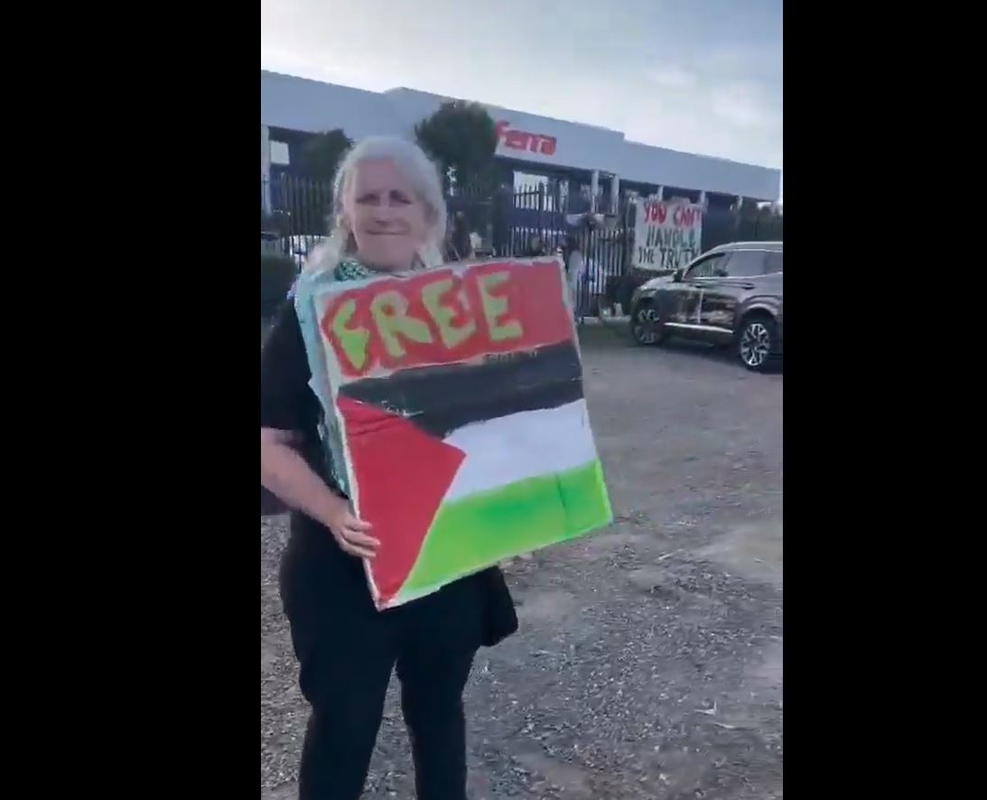 Video: Demonstration in Australia outside Ferra Engineering for its complicity with Israeli aggression in Gaza, Lebanon
