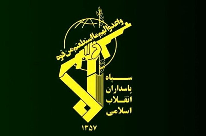 سەردار مازەندەرانی و فڕۆکەوانێک شەهید بوون