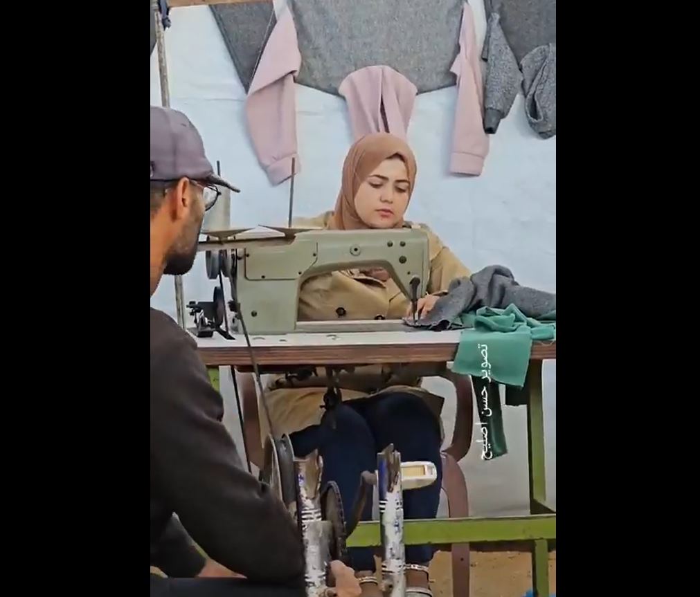 Video: "Needle and Thread" initiative in Gaza sees women transforming blankets & fabrics into clothing for displaced 
