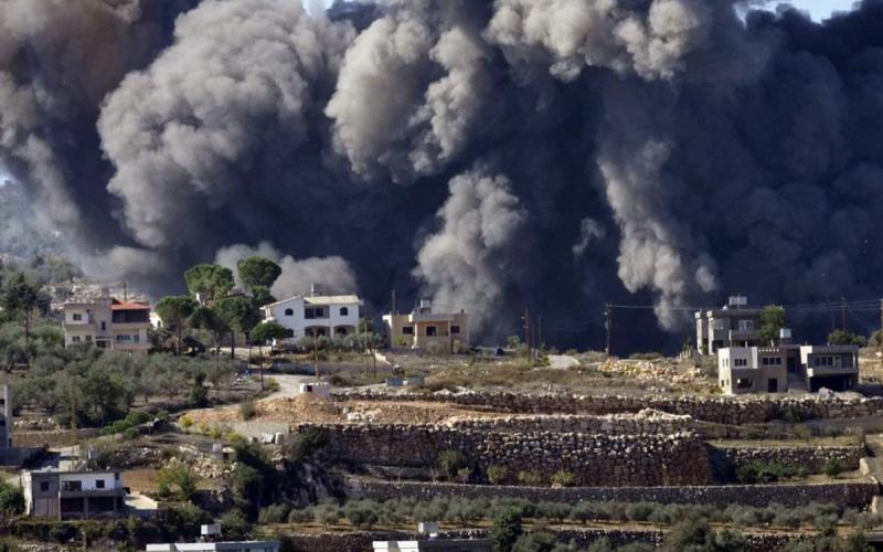 فيديو | طيران الاحتلال ينفذ غارة عنيفة على بلدة الجية قضاء الشوف في جبل لبنان