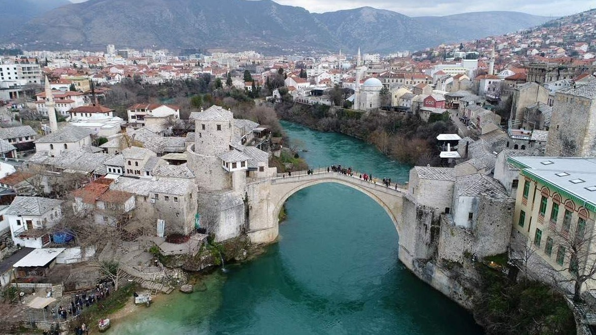 Prošla je 31 godina od rušenja Starog mosta u Mostaru