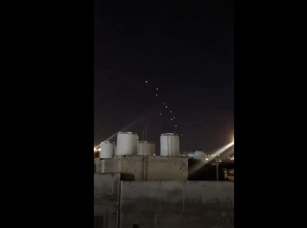 +2 Videos: According to Israeli media at least 400 ballistic missiles have been launched from Iran, targeting Israel