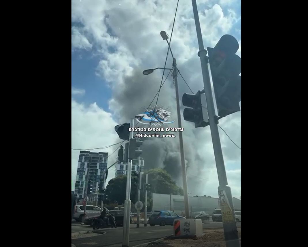 Video: A fire broke out near Jaffa #TelAviv) beach, and reason is still unknown