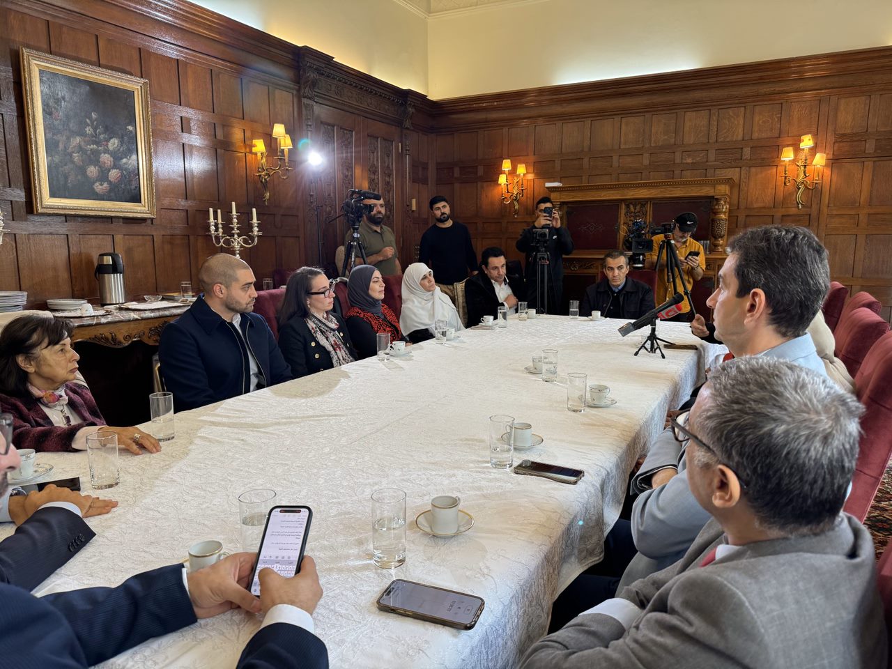 British Arabs pay solidarity visit to Lebanese embassy in London