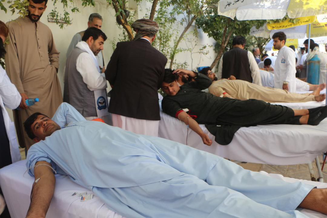 اهدای صدها سی‌سی خون در هرات به بیماران نیازمند