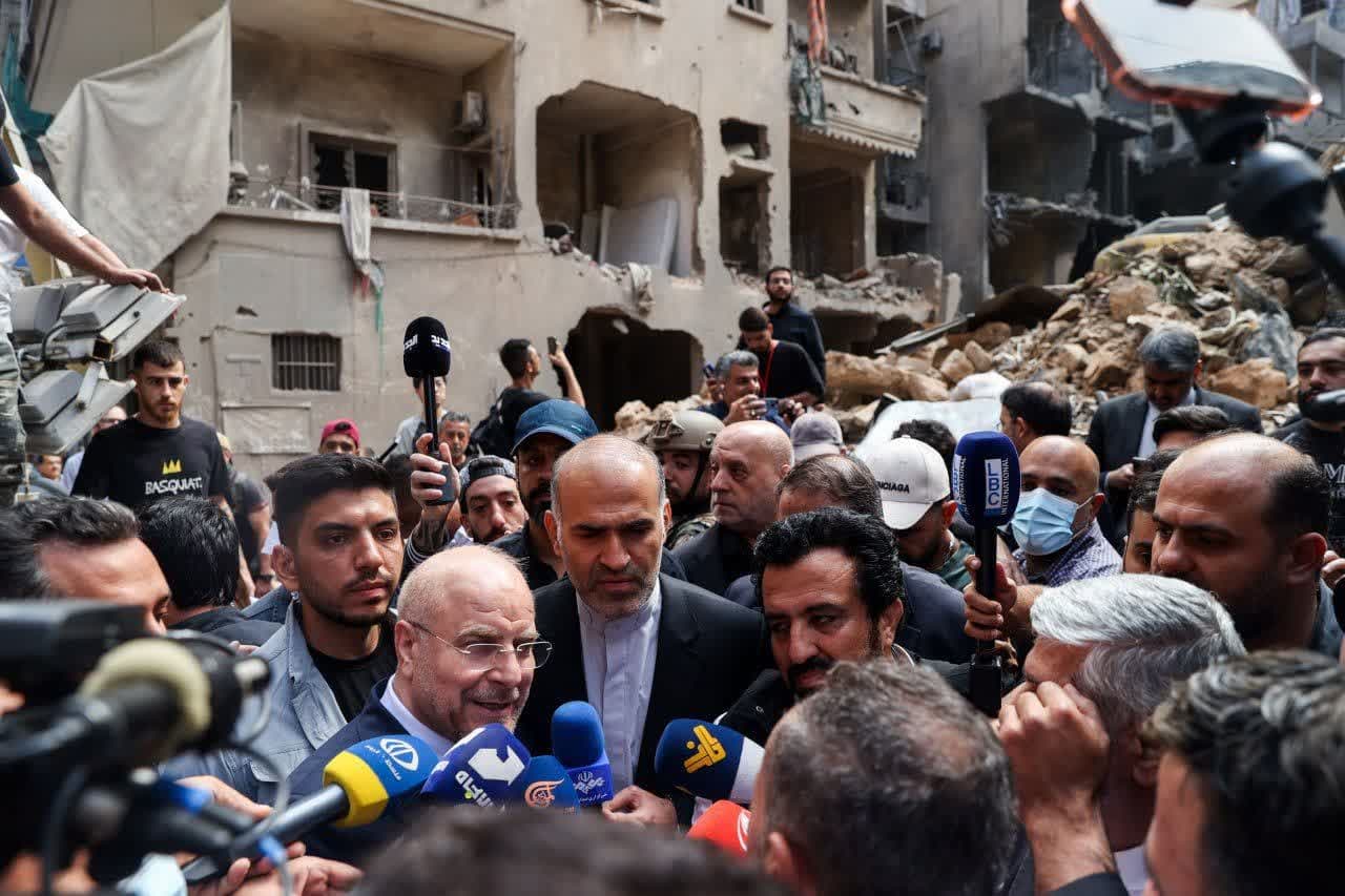 Video / İran Meclis Başkanı Muhammed Bakır, İsrail'in tehdidine rağmen, Lübnan'ın başkenti Beyrut'a gitti. Hem de uçağı kendisi kullandı.