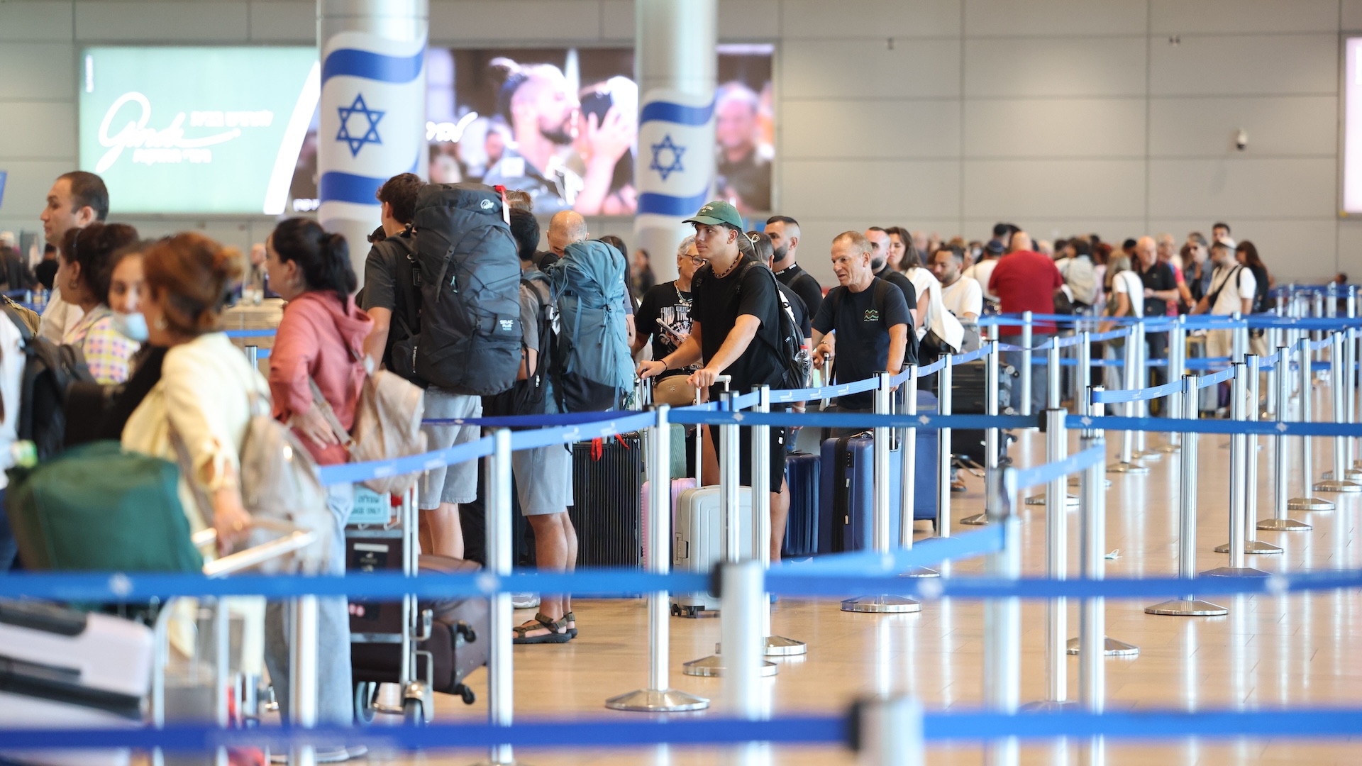 Sharp rise in Zionist settlers leaving occupied territories: Israeli newspaper