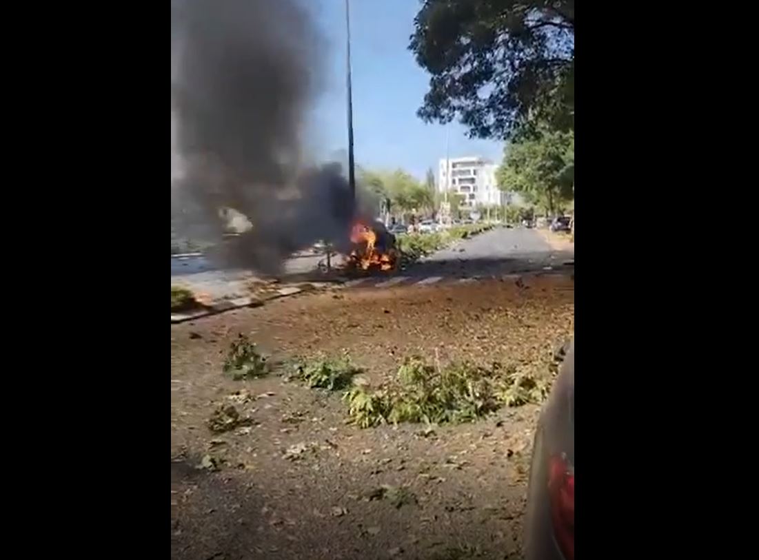 +4 Videos: Casualties reported after Hezbollah missiles land once again in occupied Karmiel!