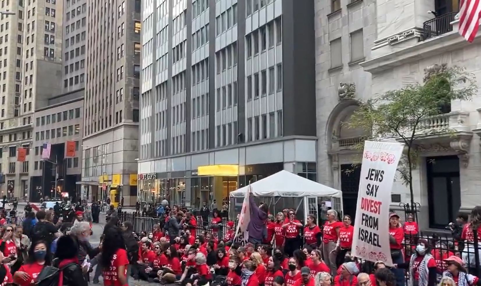 Video: Jewish protesters in Manhattan took over New York Stock Exchange, calling end to Israel’s genocide in Gaza