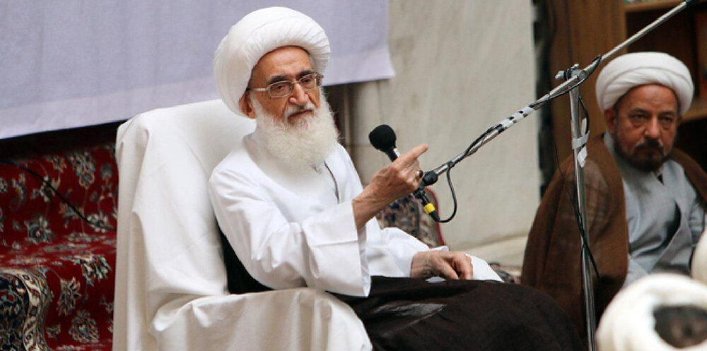 آية الله نوري الهمداني يستنكر التطاول على سماحة السيد السيستاني