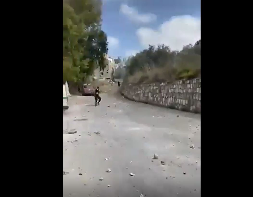 Video: Israeli airstrikes targeted near cemetery in Jouaiyya, Tyre district, southern Lebanon