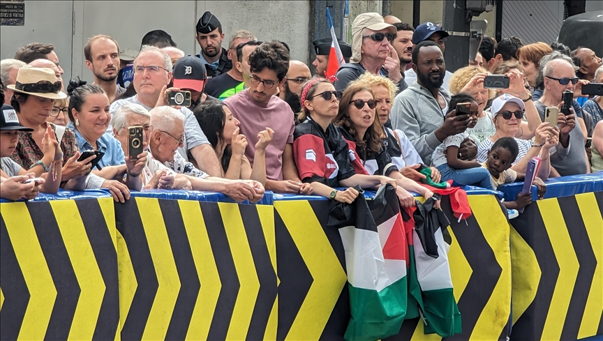 Prominent politicians, activists in Paris support Palestine