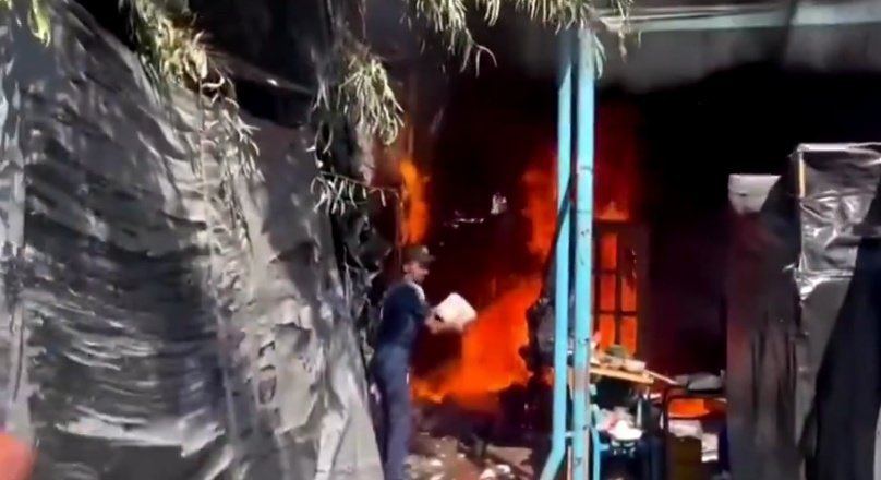 SENSITIVE / +3 Videos: Israel commits a new massacre in a school in Jabalia, North Gaza / 22 martyred