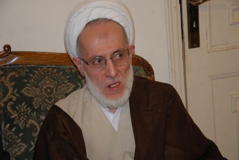 فیدیو | العلامة الشيخ "عبد الحسين آل صادق" يتفقد مدينة النبطية المنكوبة 