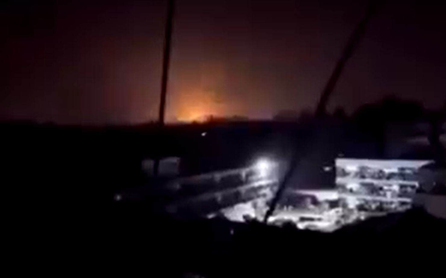 Video: Israeli occupation tanks surrounded Indonesian hospital in northern Gaza, cutting its electricity ...