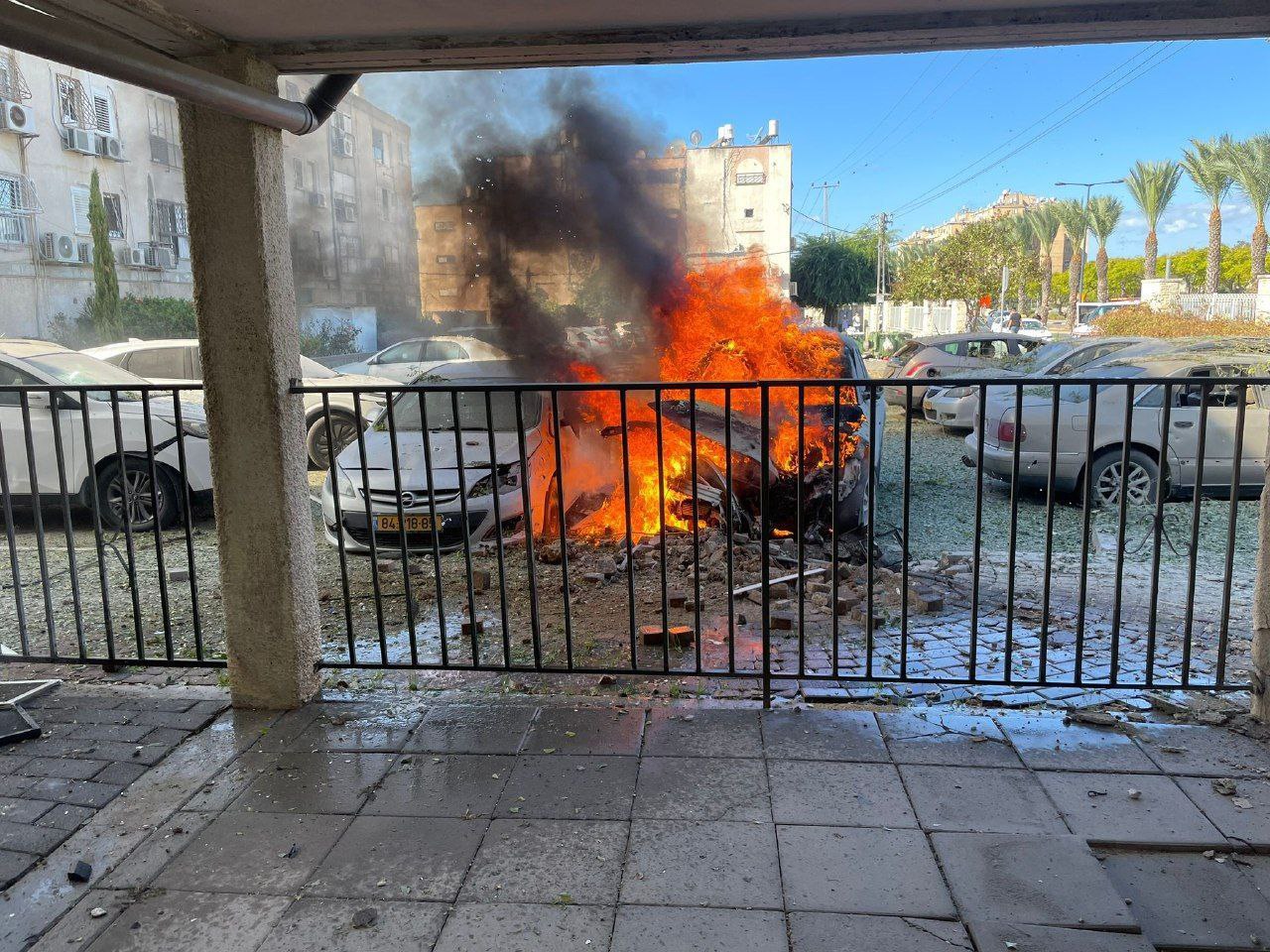 +6 Videos: More scenes showing fires breaking out and damages in settlement of "Shlomi" 