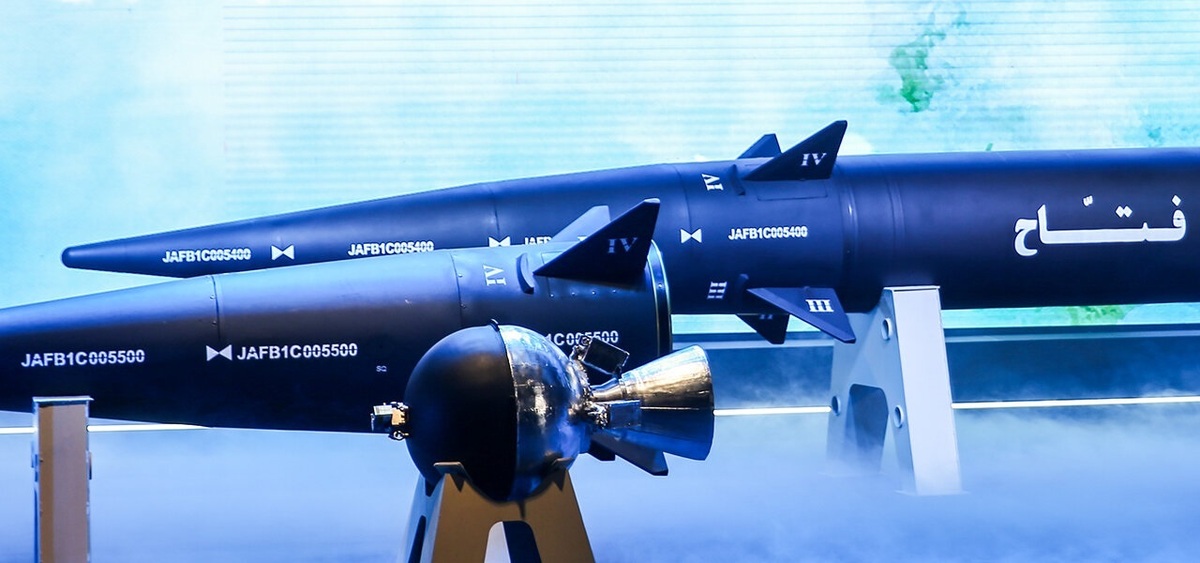 صاروخ فتّاح الفرط الصوتي.. أبرز صناعات إيران العسكرية التي أذهلت الأعداء