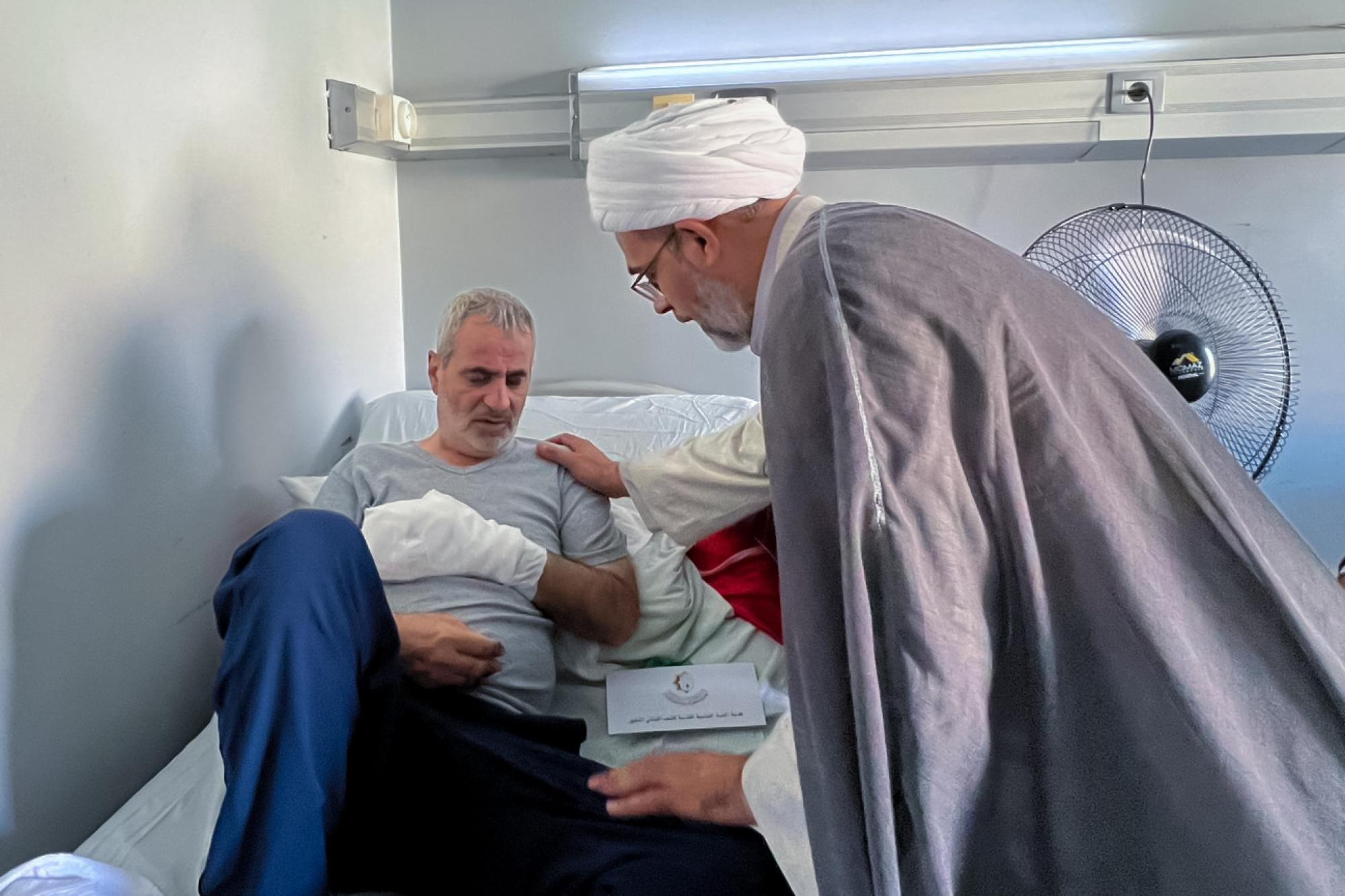 Al-Abbas Shrine delegation conducts a visit to wounded Lebanese lying in Syria (+Photos)