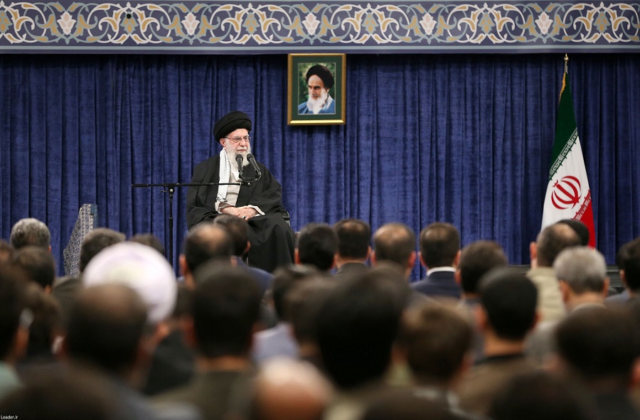 Imam Hamenei: Jedino rješenje za okončanje sukoba u regionu je odlazak SAD-a i evropskih zemalja