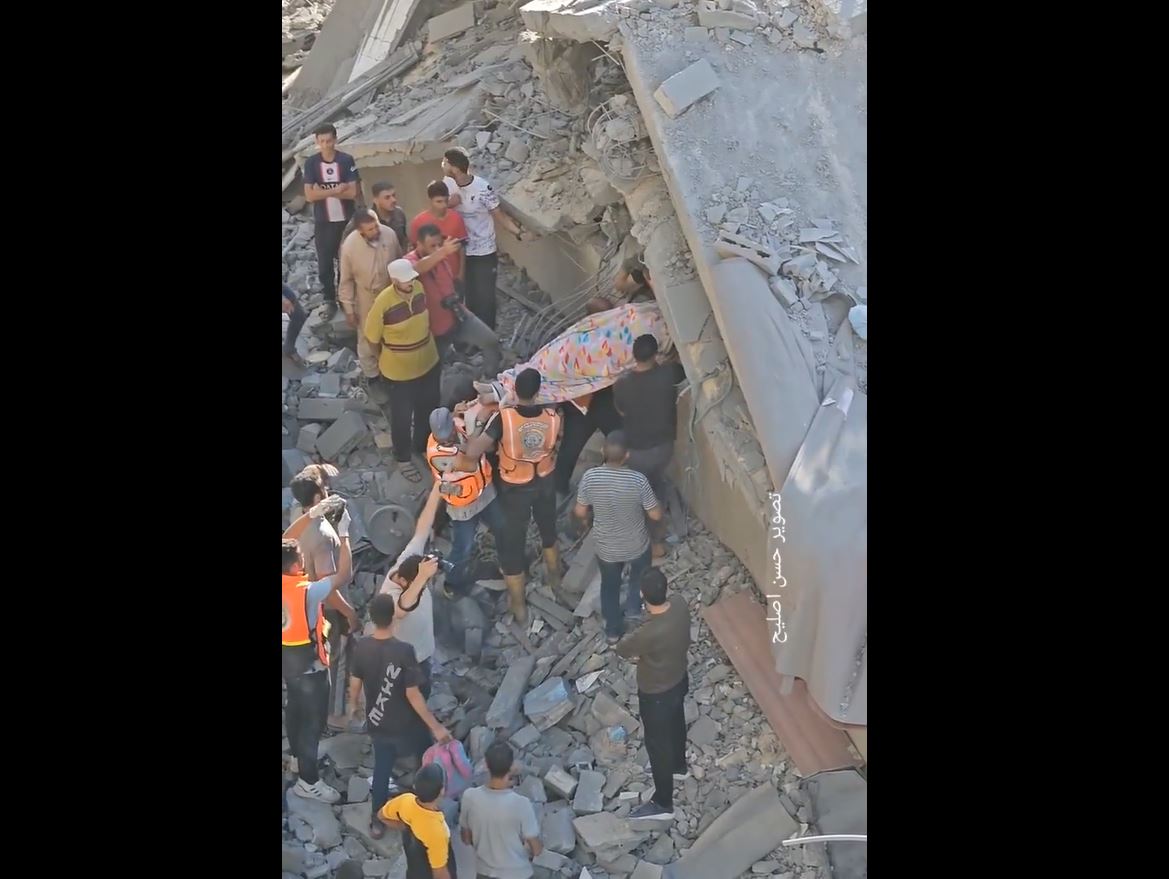 Video: Israel horrific massacre in Khan Younis, Gaza against a Palestinian family in Ma'an area