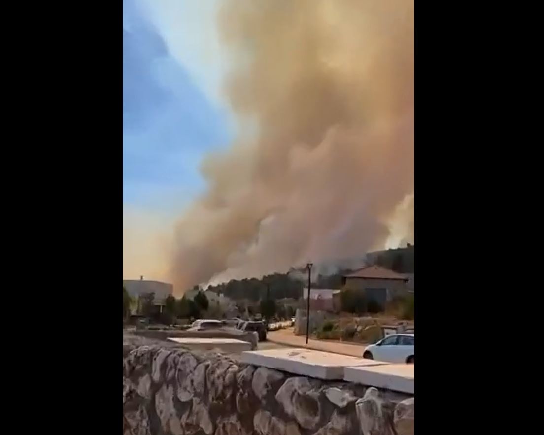 Video: Occupied Safed continues to burn after multiple rockets fired from Lebanon 