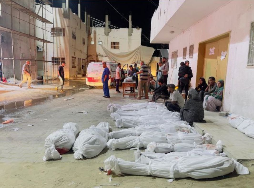 Sensitive Videos: Excavating bodies from Israeli massacre in Beit Lahia, northern Gaza / 73 slaughtered 