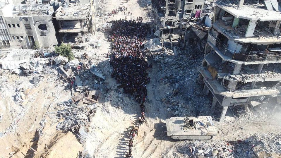 Video: Israeli occupation forces force large numbers of Palestinians to evacuate Jabalia, north Gaza